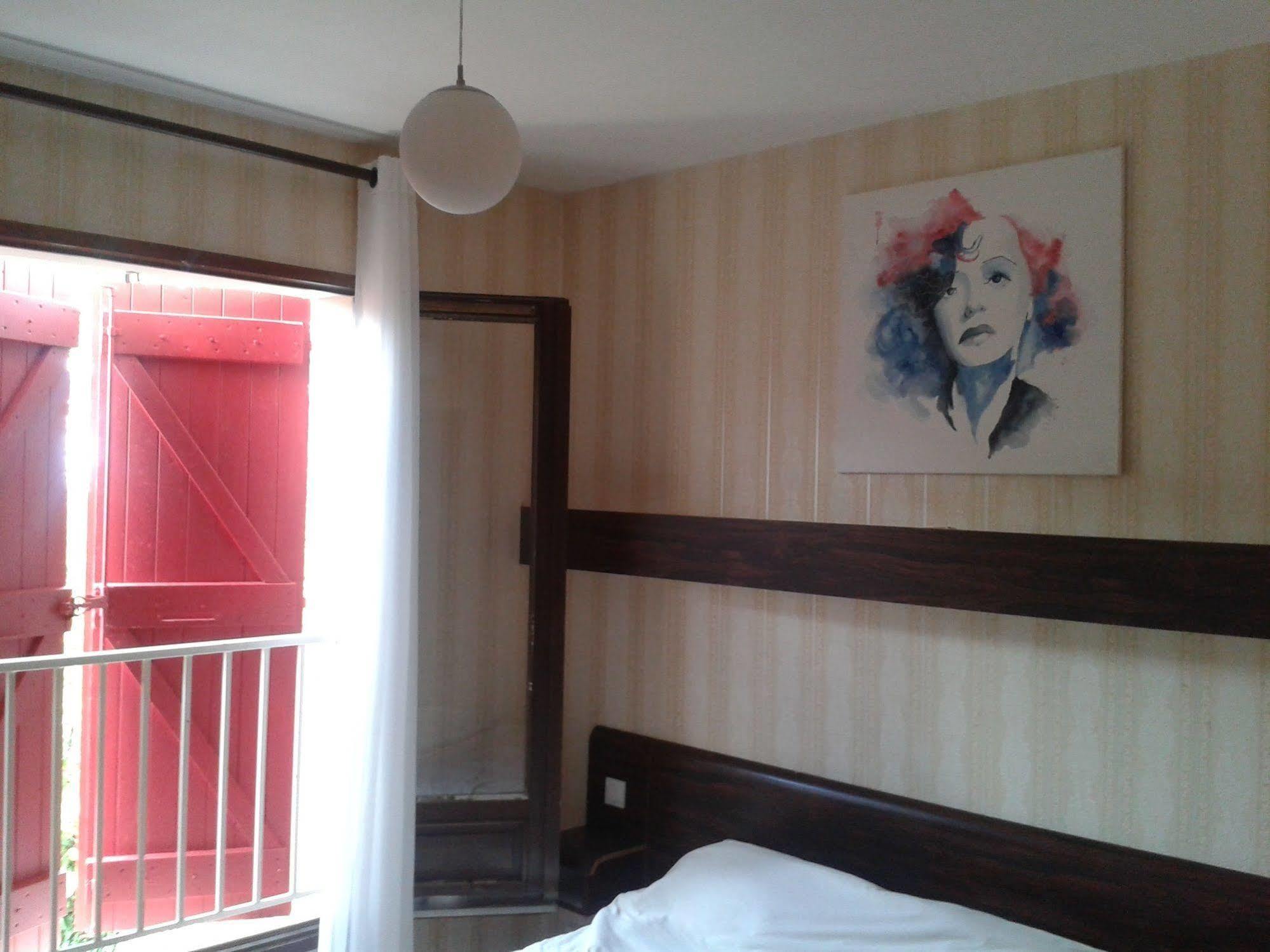 קולומייר Friendly Auberge מראה חיצוני תמונה